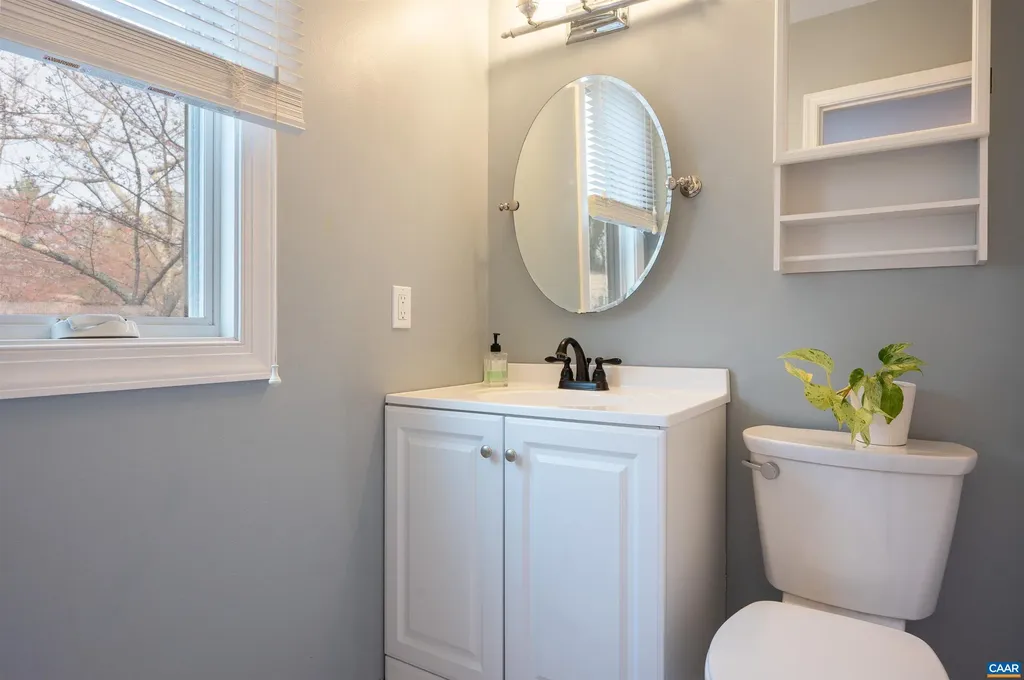 1614 Garden Court Charlottesville VA 22901