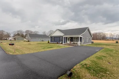 106 16th Street Grottoes VA 24441