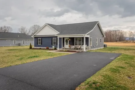 106 16th Street Grottoes VA 24441