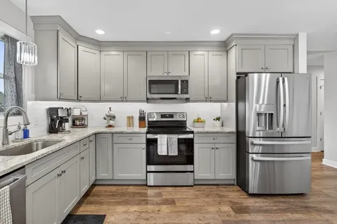 106 16th Street Grottoes VA 24441