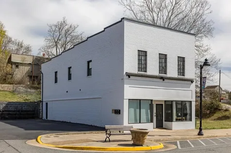 442 First Street Shenandoah VA 22849