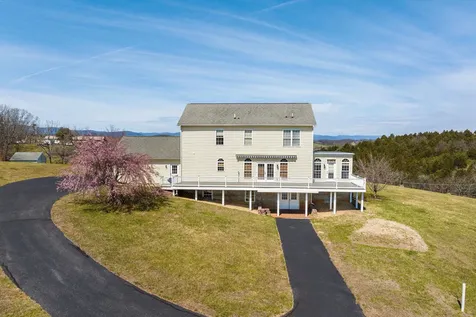 2178 Churchville Avenue Staunton VA 24401