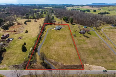 2178 Churchville Avenue Staunton VA 24401