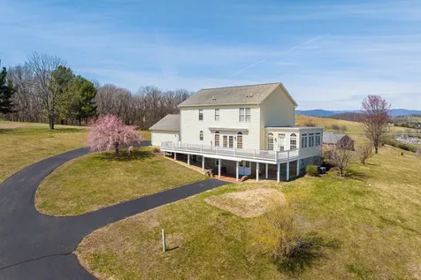 2178 Churchville Avenue Staunton VA 24401