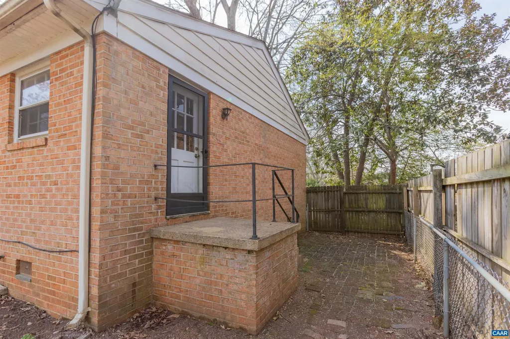 1213 Cutler Lane Charlottesville VA 22901