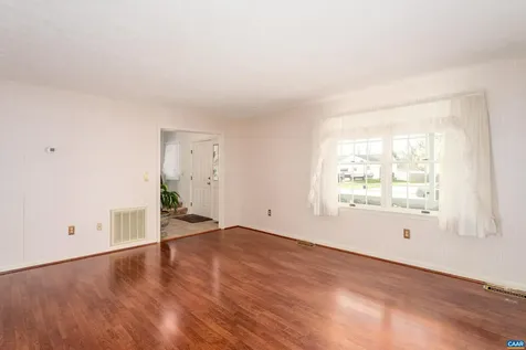 252 Flint Mountain Drive Stuarts Draft VA 24477