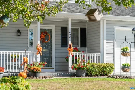 252 Flint Mountain Drive Stuarts Draft VA 24477