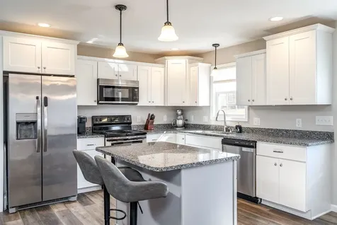 107 8th Street Grottoes VA 24441