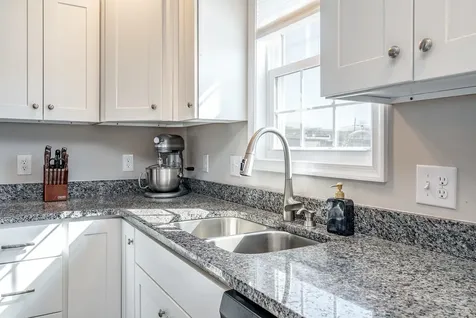 107 8th Street Grottoes VA 24441