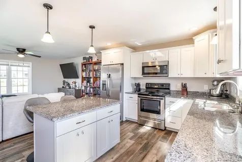 107 8th Street Grottoes VA 24441