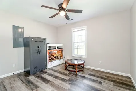 107 8th Street Grottoes VA 24441
