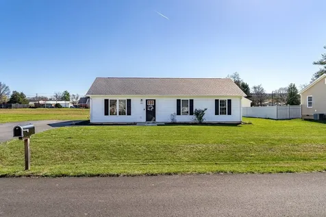 107 8th Street Grottoes VA 24441