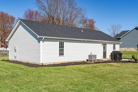 107 8th Street Grottoes VA 24441