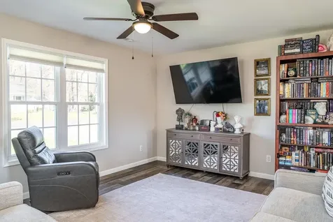 107 8th Street Grottoes VA 24441