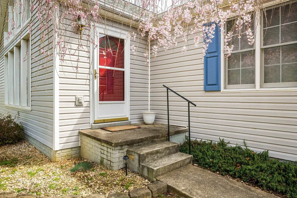 259 Taliaferro Drive Churchville VA 24421