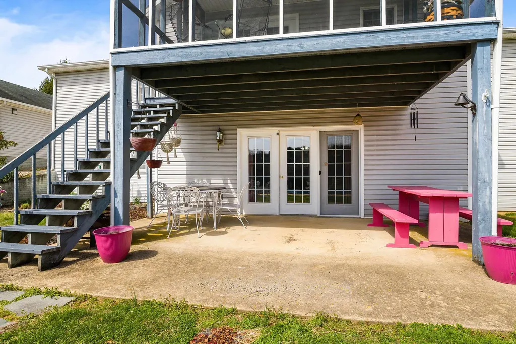 259 Taliaferro Drive Churchville VA 24421