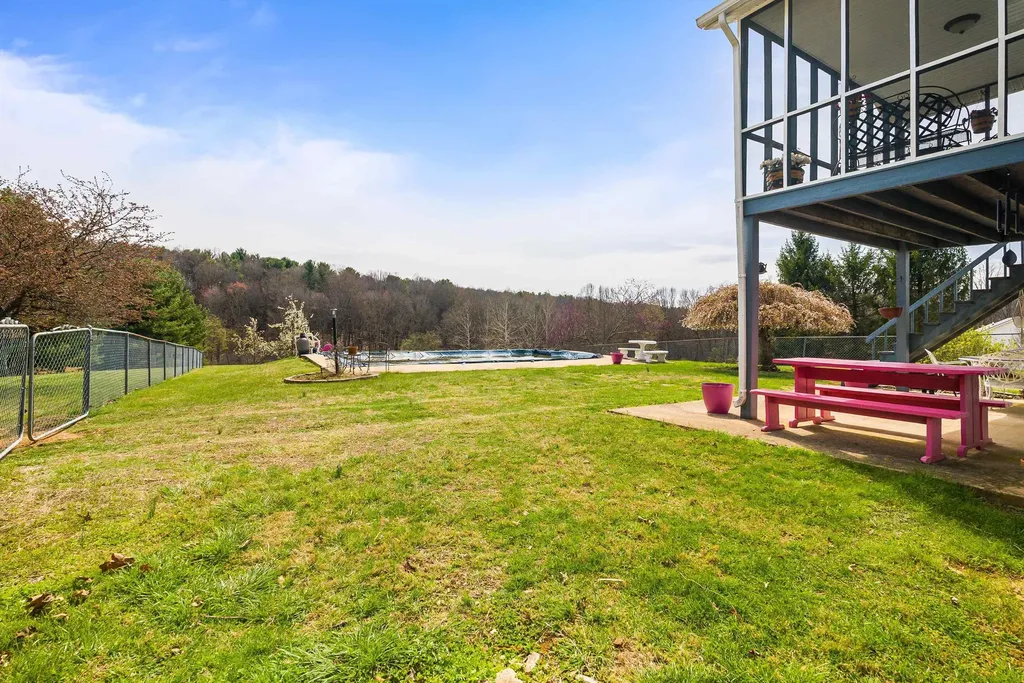 259 Taliaferro Drive Churchville VA 24421