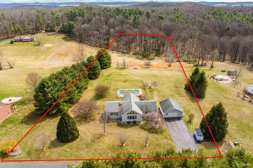 259 Taliaferro Drive Churchville VA 24421