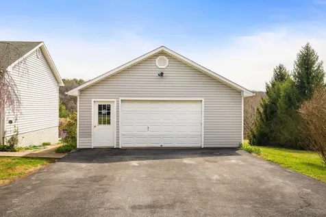 259 Taliaferro Drive Churchville VA 24421