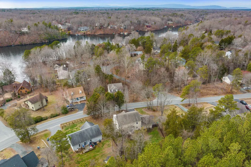 773 Jefferson Drive Palmyra VA 22963