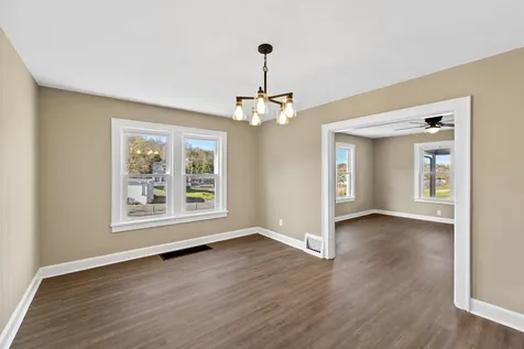 16 Mulberry Street Staunton VA 24401