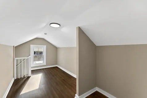 16 Mulberry Street Staunton VA 24401