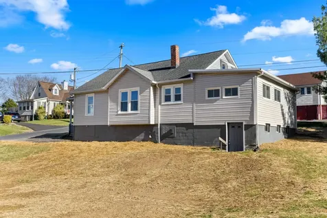 16 Mulberry Street Staunton VA 24401