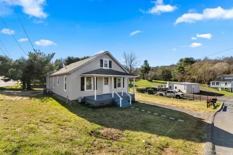 16 Mulberry Street Staunton VA 24401