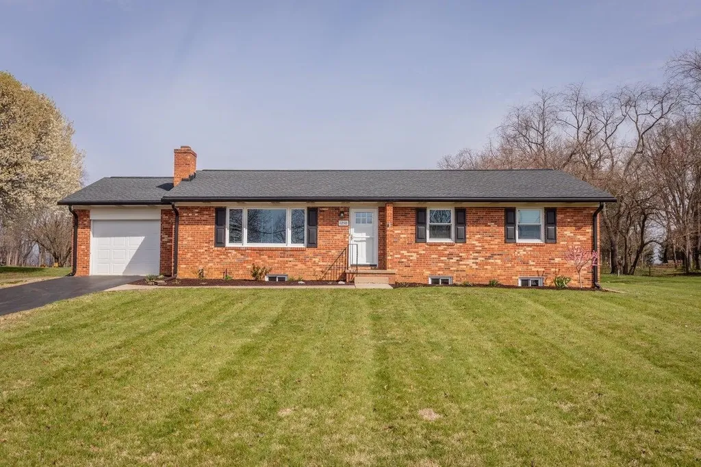 Rockingham VA, 1258 Longs Pump Road