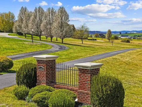 3483 Barterbrook Road Staunton VA 24401