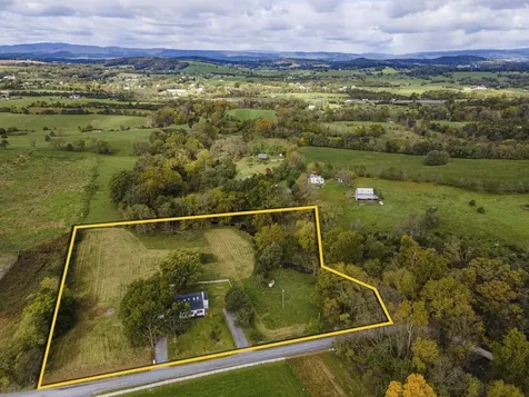 11193 Indian Trail Road Rockingham VA 22802