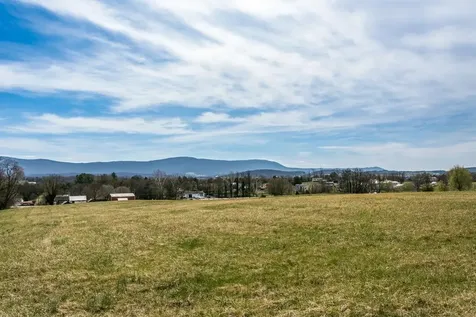 8635 North Valley Pike Rockingham VA 22802