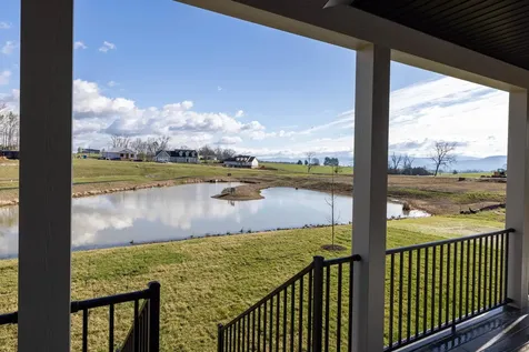 4930 Boxer Loop Mcgaheysville VA 22840