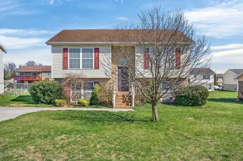 1390 Stonechris Drive Harrisonburg VA 22802