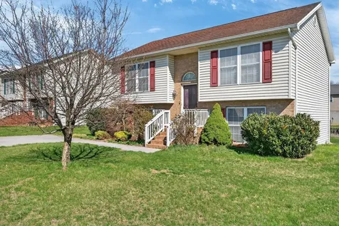 1390 Stonechris Drive Harrisonburg VA 22802