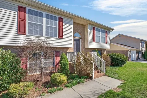 1390 Stonechris Drive Harrisonburg VA 22802