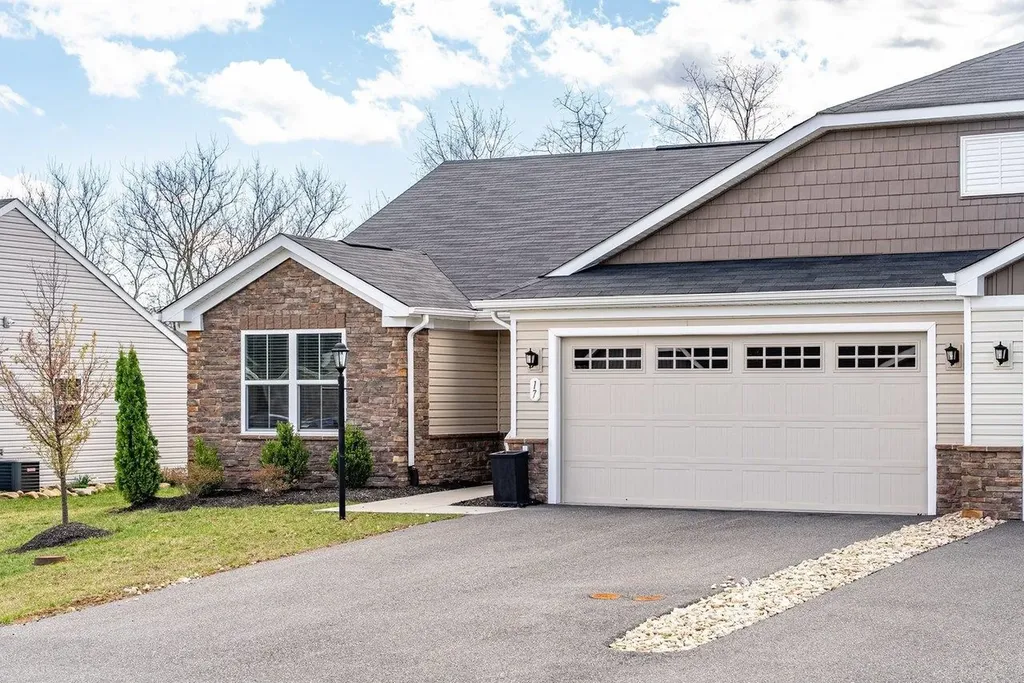 17 South Peak Drive Mcgaheysville VA 22840