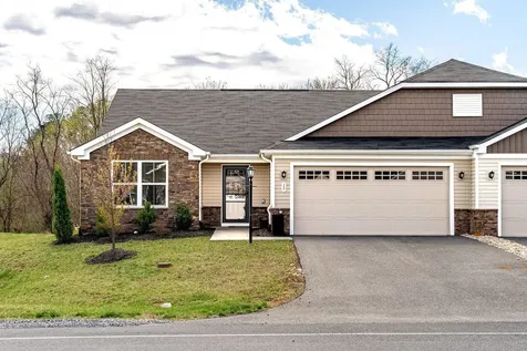 17 South Peak Drive Mcgaheysville VA 22840