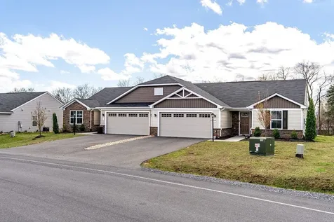 17 South Peak Drive Mcgaheysville VA 22840