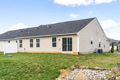 17 South Peak Drive Mcgaheysville VA 22840