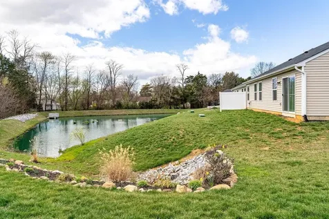 17 South Peak Drive Mcgaheysville VA 22840