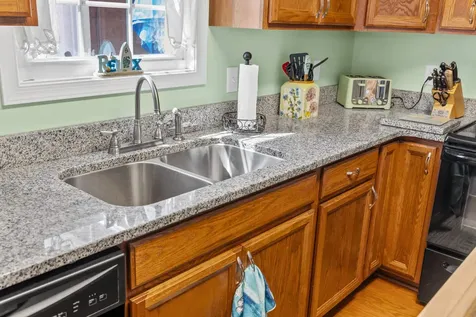809 Carson Circle Grottoes VA 24441