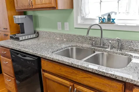 809 Carson Circle Grottoes VA 24441