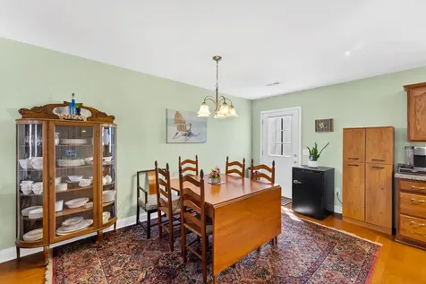 809 Carson Circle Grottoes VA 24441