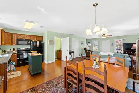 809 Carson Circle Grottoes VA 24441