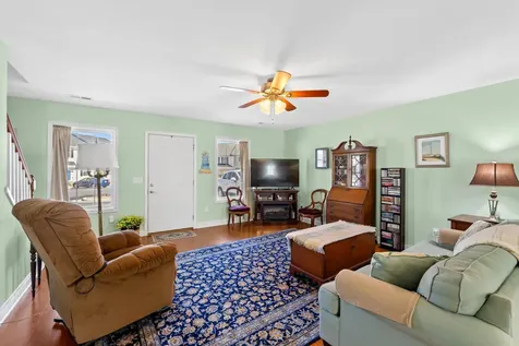 809 Carson Circle Grottoes VA 24441