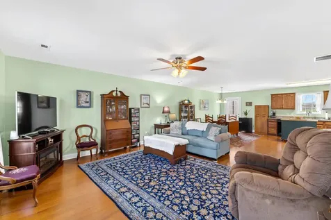 809 Carson Circle Grottoes VA 24441