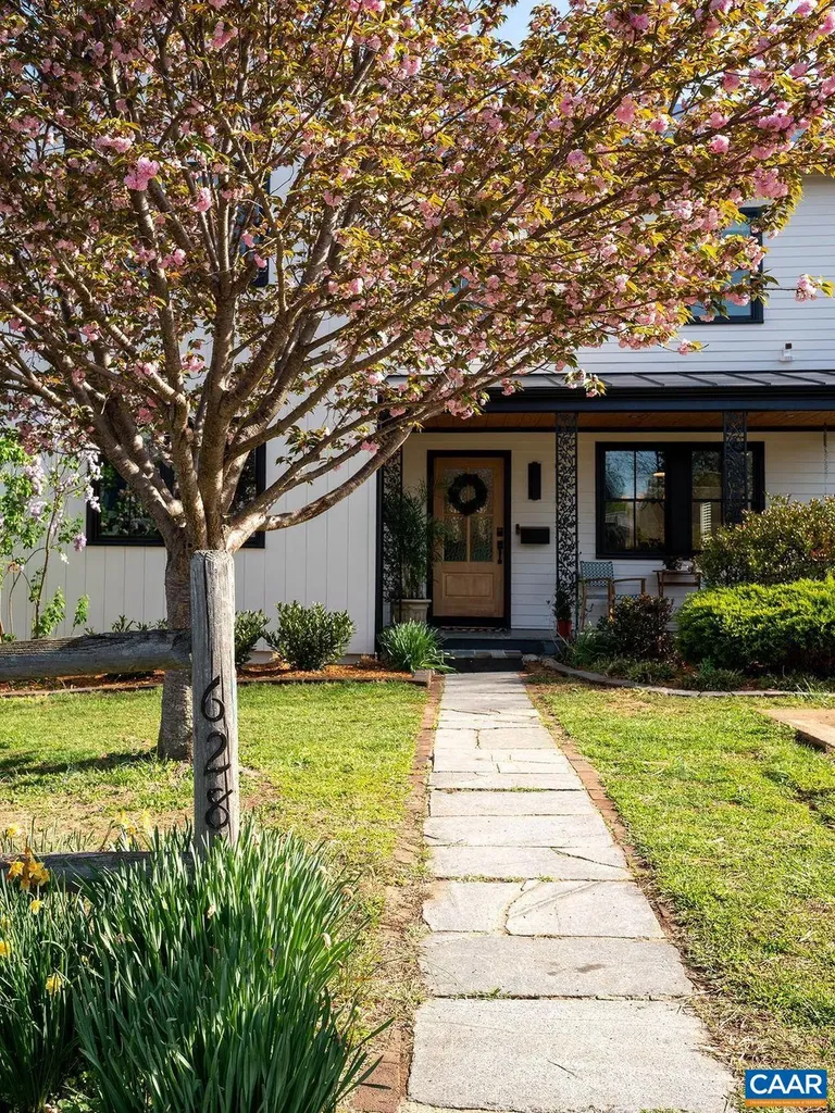 628 Blenheim Avenue Charlottesville VA 22902
