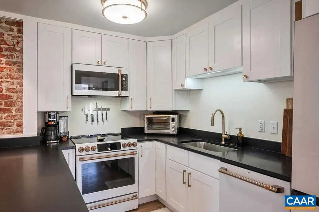 628 Blenheim Avenue Charlottesville VA 22902