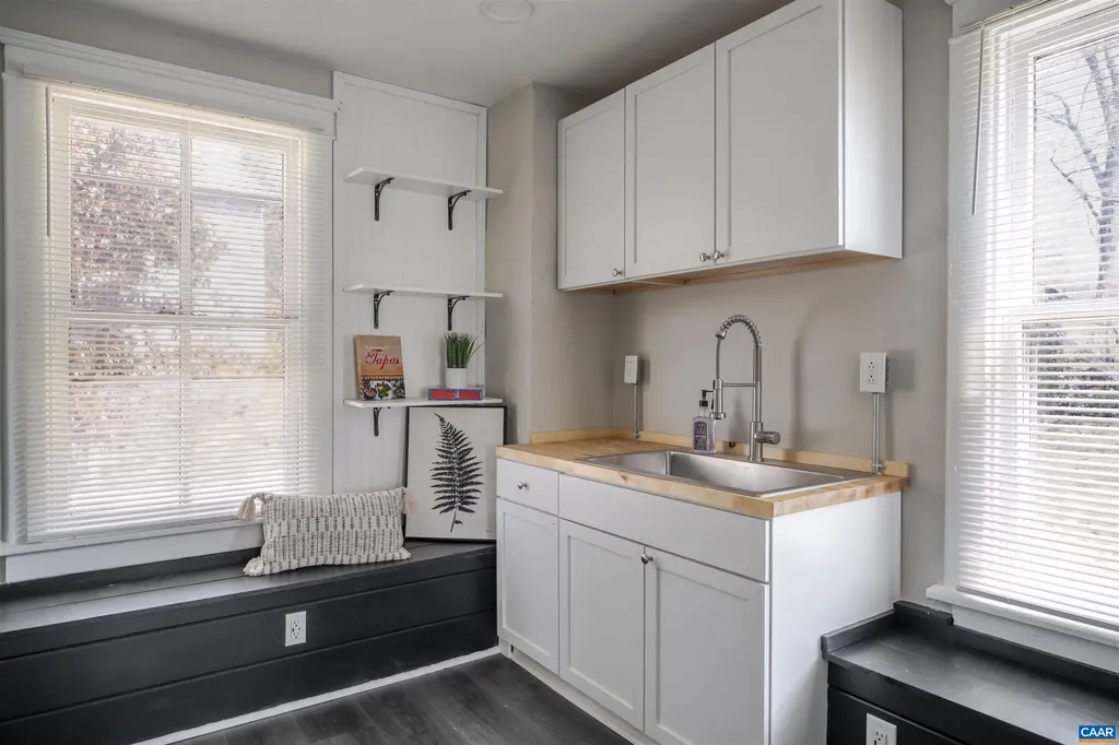 706 Castalia Street Charlottesville VA 22902